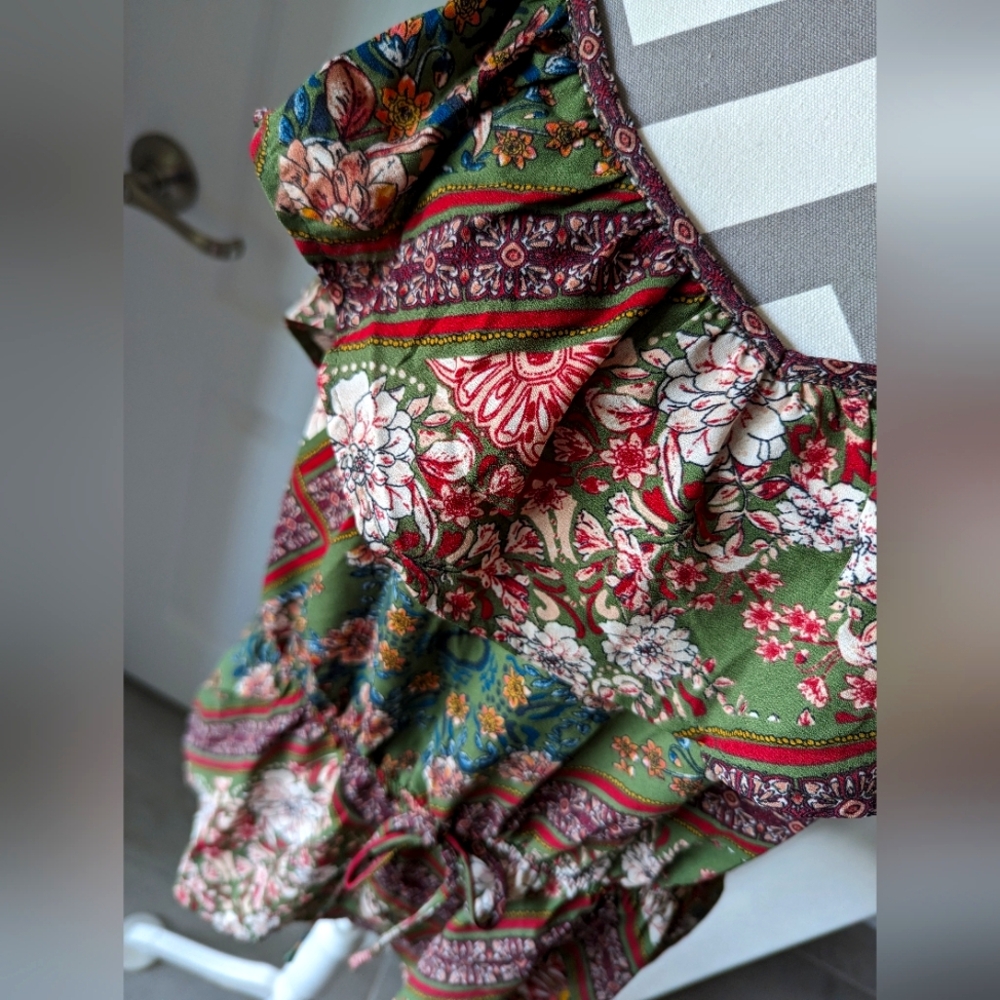 NWT Romantic Floral Print Summer Tank